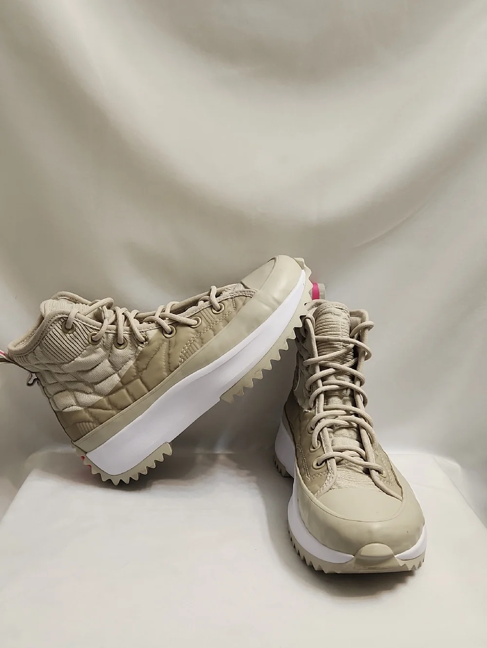 Converse CTAS Converse Run Star Hike High Top Platform Sneakers (W Size 7.5)